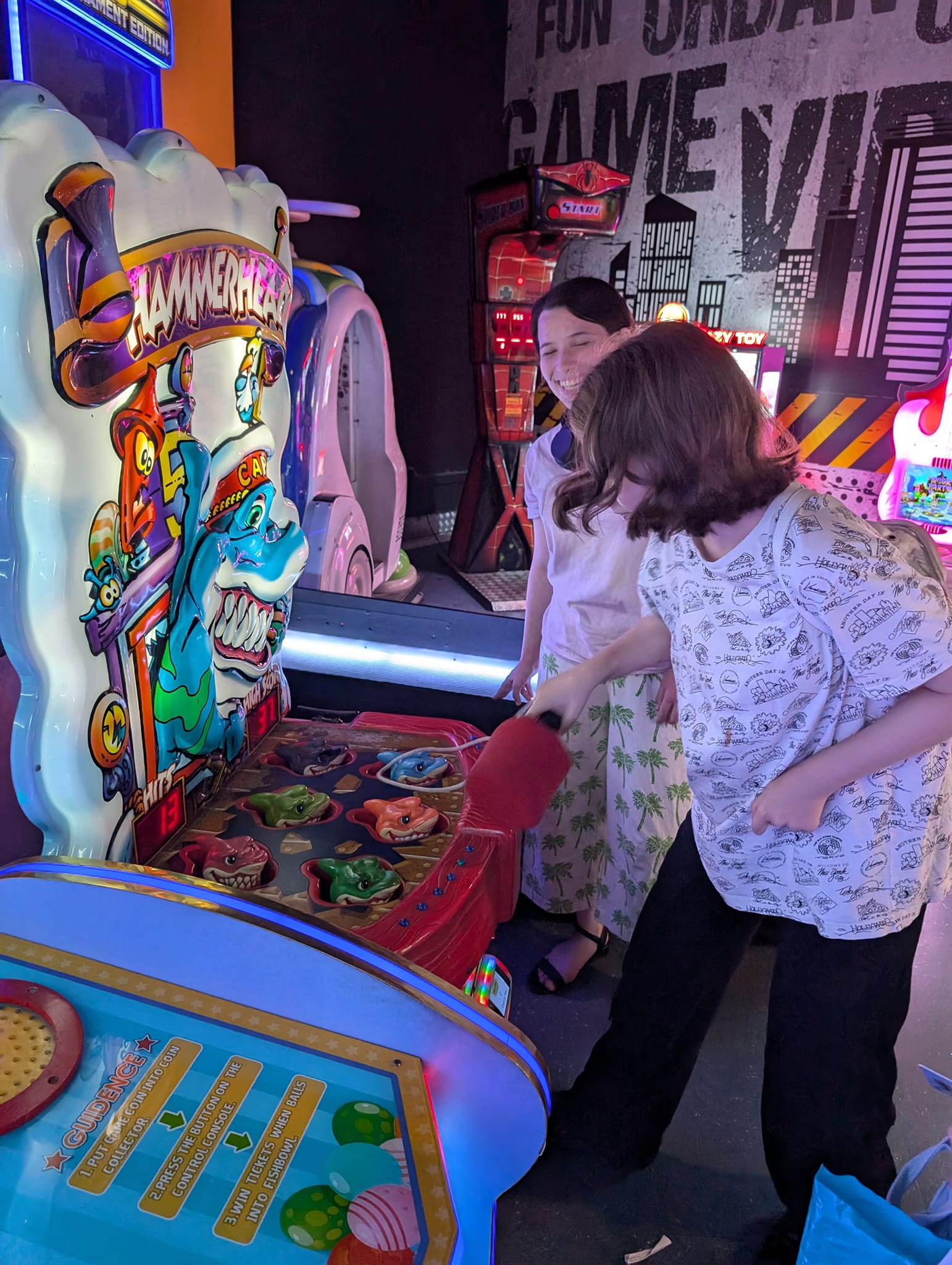 CUDENGE L 1. PUT GAME COIN INTO COIN COLLECTOR. 2 PRESS THE BUTTON ON THE CONTROL CONSOLE. 3.WIN TICKETS WHEN BALLS INTO FISHBOWL. Y TOY FUN WAS